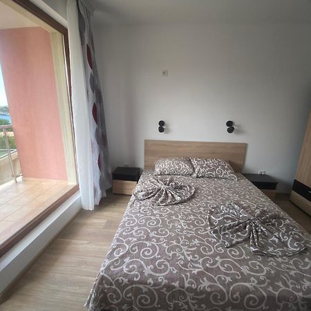 אקהטופול Sunrise Apartments מראה חיצוני תמונה