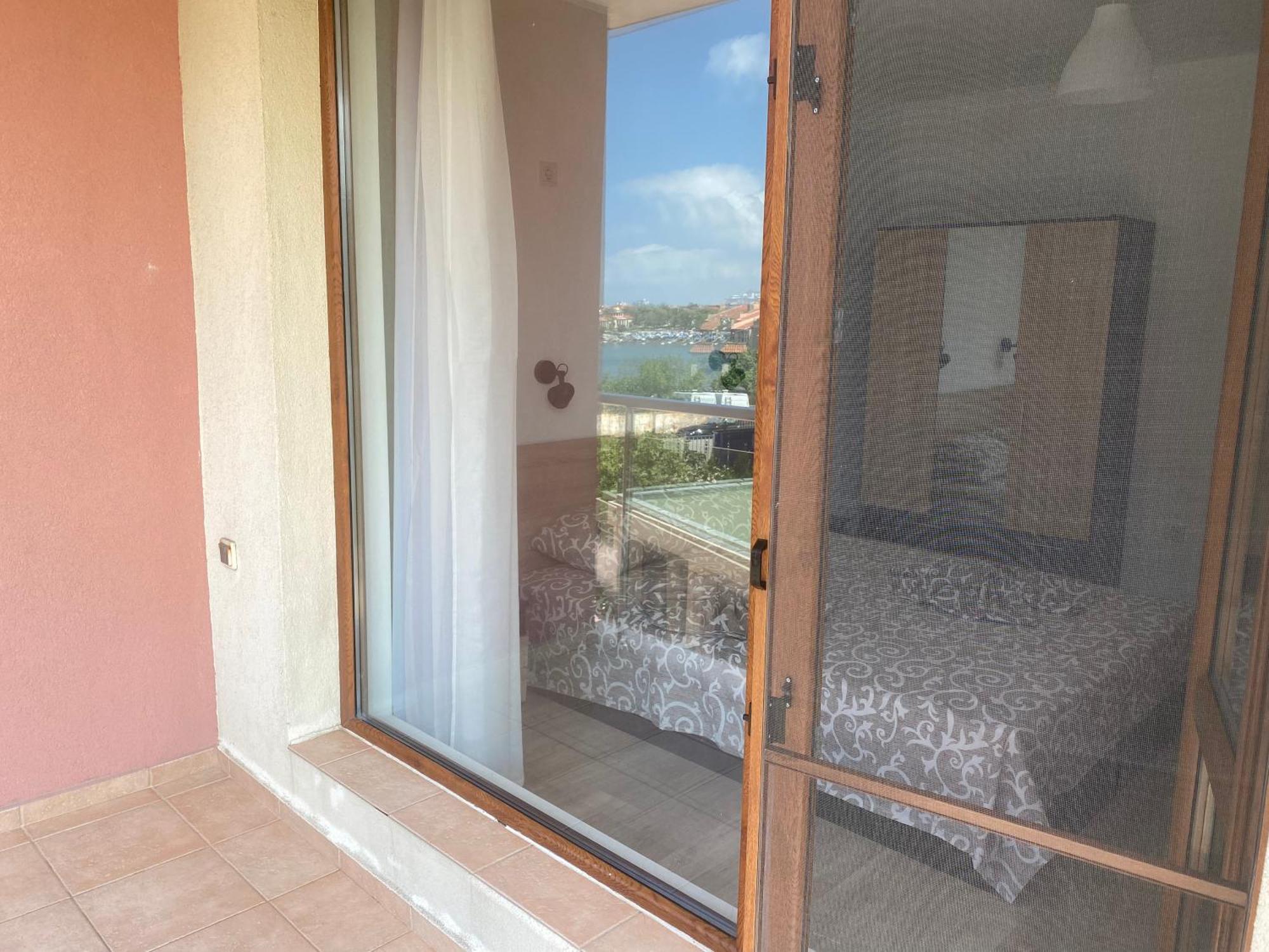 אקהטופול Sunrise Apartments מראה חיצוני תמונה