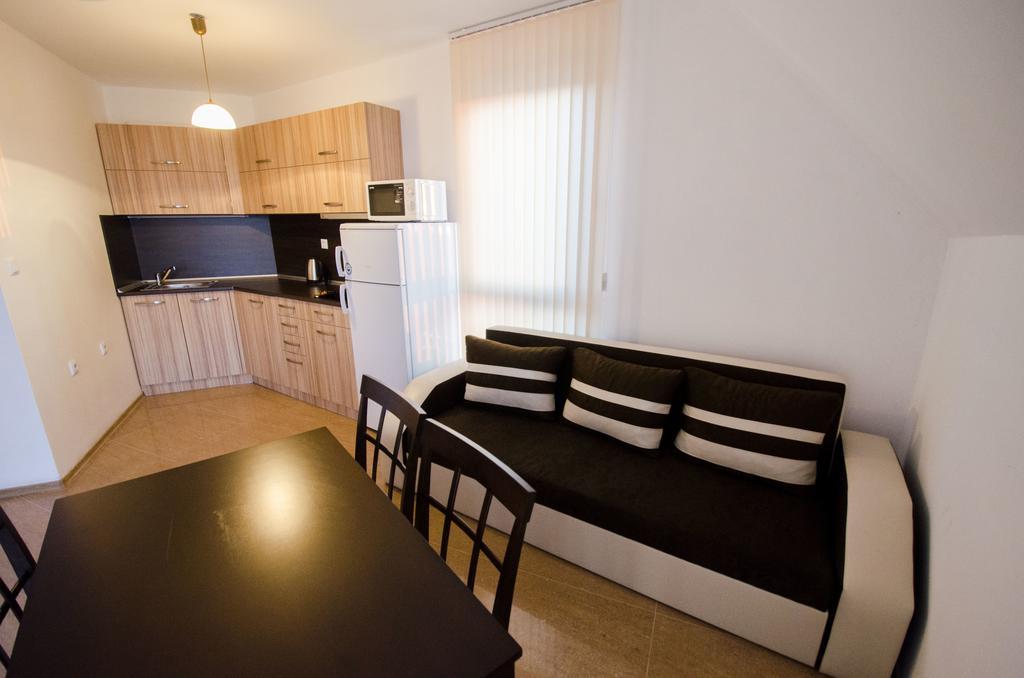 אקהטופול Sunrise Apartments מראה חיצוני תמונה