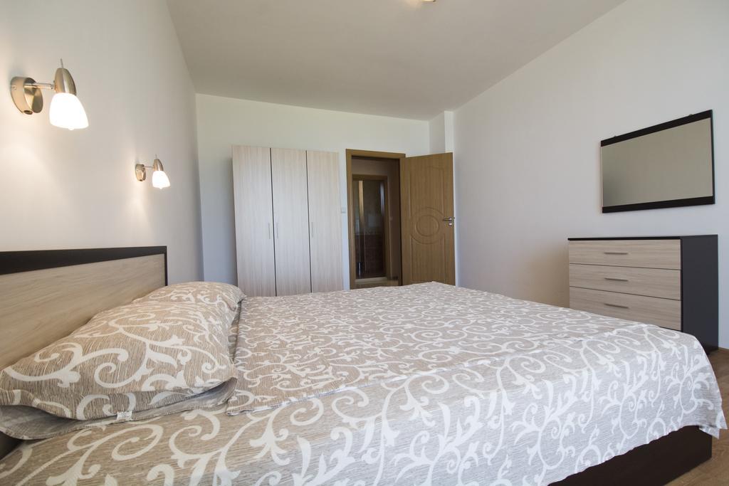 אקהטופול Sunrise Apartments מראה חיצוני תמונה